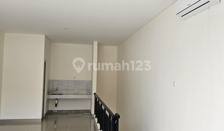 Disewakan Cepat Ruko Hampton 2 Lantai Gading Serpong, Ncy