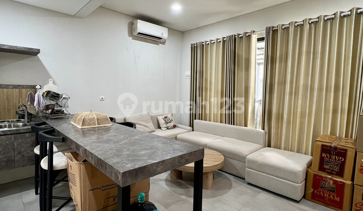 Quick Sale, Beautiful Move-In Ready Home, Myza Bsd South Tangerang Yua Quick Sale, Beautiful Move-In Ready Home, Myza Bsd South Tangerang Yua