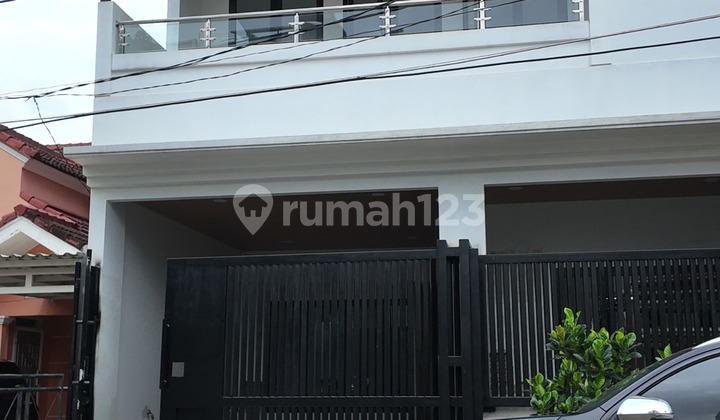 Jual Rumah Sektor 7C Gading Serpong Liu 1