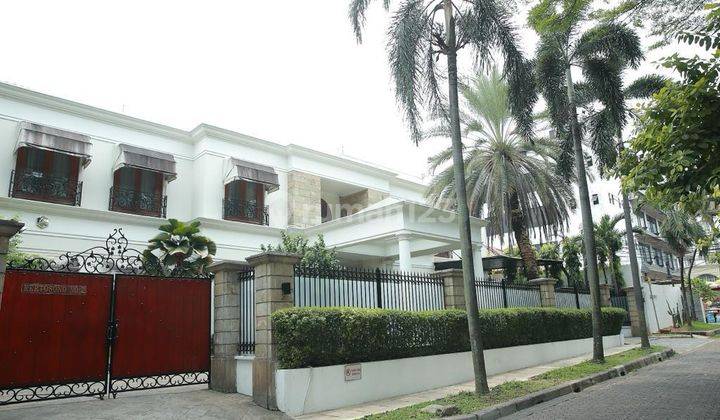 Dijual Rumah Mewah Full Furnished di Menteng Jakarta Pusat Sty 1