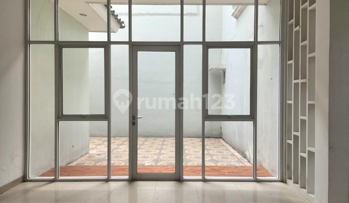 Disewakan Rumah Alicante Paramount Gading Serpong Nvy 2