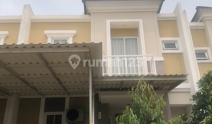 Rumah Bagus 4 Kamar di Nusaloka BSD City 