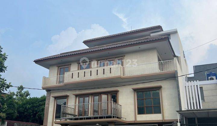 TERMURAH Rumah Hook Mewah Cantik SHM 4 lantaI DI Meruya JAKBAR 1