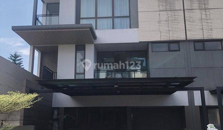 Rumah Mewah Full Furnished HOEK di Cluster ZORA BSD City 1