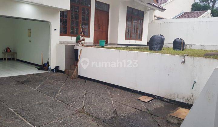 Rumah Luas 379 m2 Lokasi Strategis di Jakarta Selatan 2