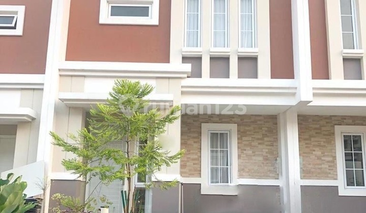 Nice 2-Story House Fully Furnished Near Nusa Loka Toll Road BSD. City Nice 2-Story House Fully Furnished Near Nusa Loka Toll Road BSD. City