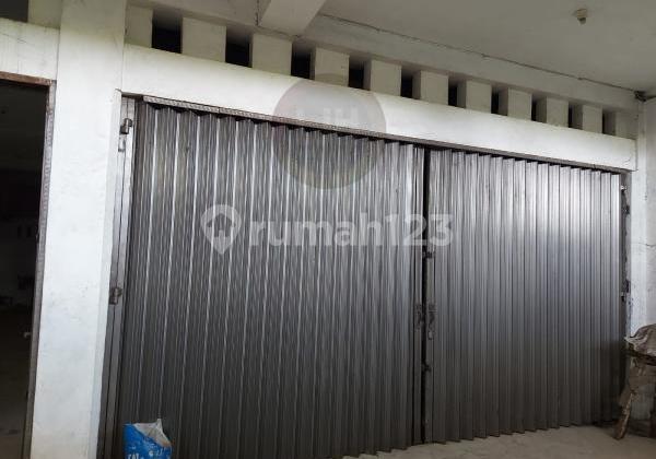 Bangunan Rumah Cocok untuk Usaha di Jalan Baruito 2
