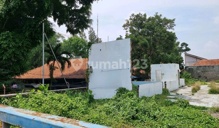 Plot on Jalan Setiabudi 1