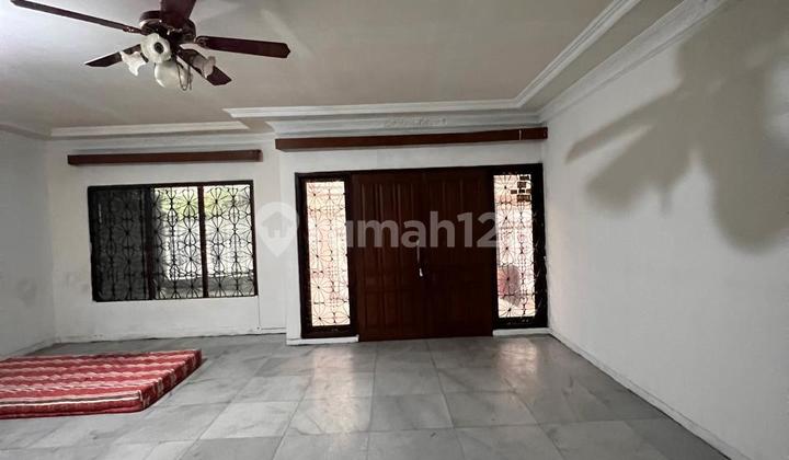 Ready-to-Occupy House in Astana Anyar, 2 Floors Ready-to-Occupy House in Astana Anyar, 2 Floors