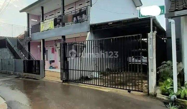 Di jual kontran 6 pintu + tempat parkiran mobil Di Depok  1