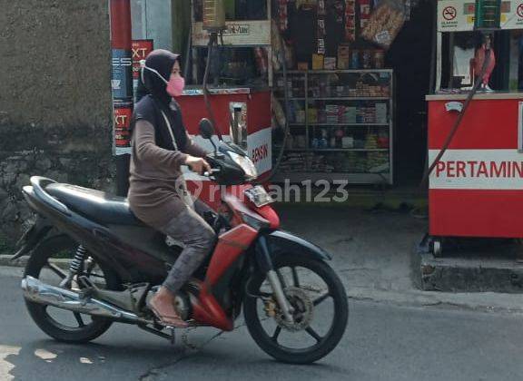 Di jual  kios pinggir jalan utama Jl Abdul Gani Cilodong Depok 