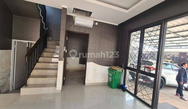 Dijual Rumah mewah dalam Perumahan EMERALD TERRACE  1