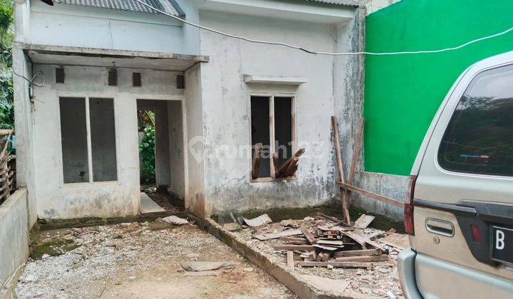 Dijual rumah dalam cluster kondisi apa adanya di Cilodong Depok 2