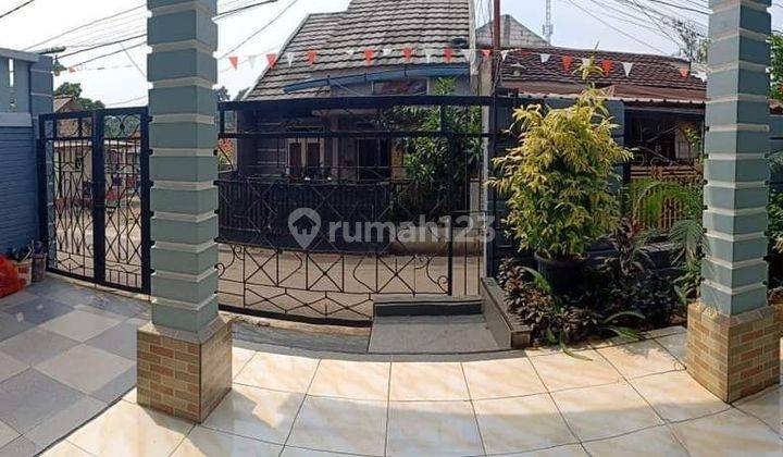 Dijual Rumah Siap Huni Dengan Halaman Luas Di Cipayung Depok  1