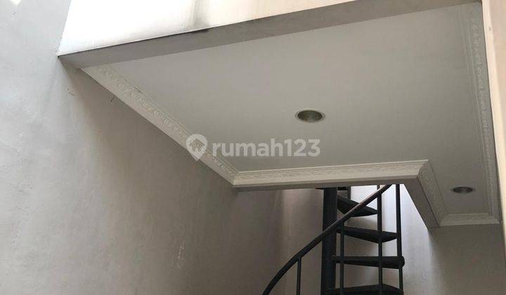 Disewakan Rumah Mewah di Summarecon Serpong 12