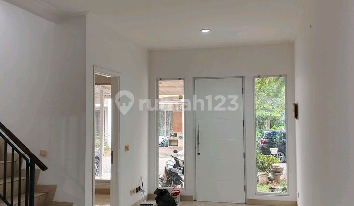 For Rent. Beautiful House. Ready to Occupy Size 6 X 15 Min 2 Years. 2