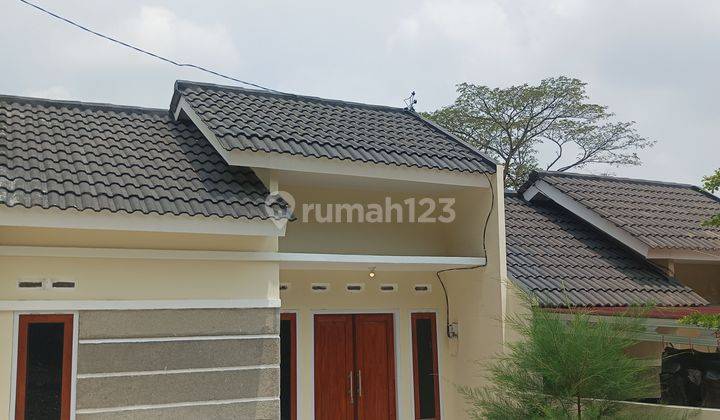 Rumah Baru di Jalan Kedungmundu
 2