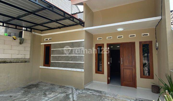 Rumah di Jalan Kedungmundu  Hadap Utara Baru SHM 2