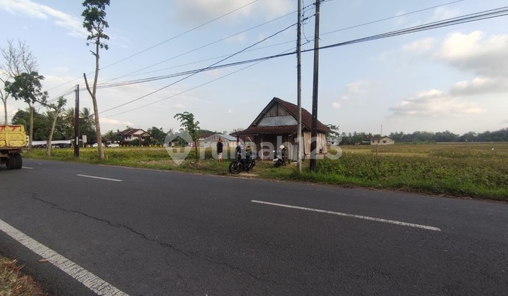 Tanah Komersial 1075 Meter Persegi di Tepi Jalan Raya Kenteng , Potensial Bisnis, Nanggulan, Kulonprogo