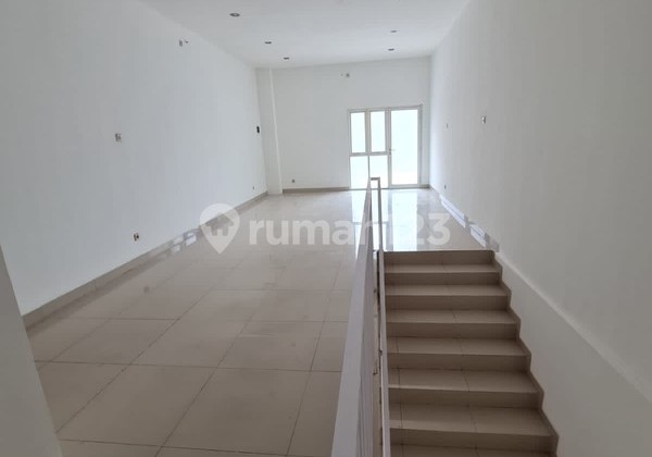 For Sale/For Rent Shop House Ready for Business, Business & Student-Friendly Area, Condongcatur, Depok, Sleman 2