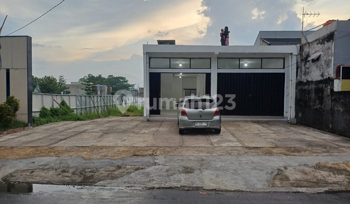 For Rent: Strategic Location Shop House in Sendangadi, Mlati, Sleman.