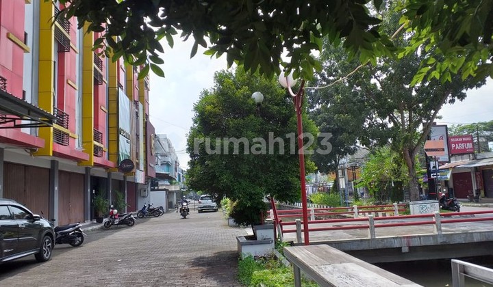 Premium Ruko on Main Seturan Road, Super Strategic Near Campus & Mall, Caturtunggal, Depok, Sleman Premium Ruko on Main Seturan Road, Super Strategic Near Campus & Mall, Caturtunggal, Depok, Sleman
