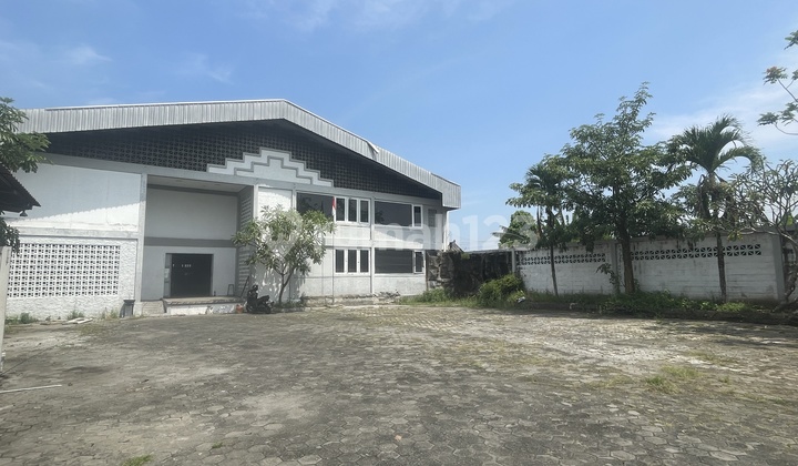 spacious warehouse in the Prambanan industrial area, Sleman, Yogyakarta spacious warehouse in the Prambanan industrial area, Sleman, Yogyakarta