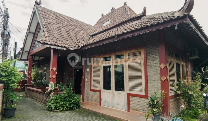 For Sale Prime Business Venue on Damai Street Sleman, Suitable for Office/Homestay