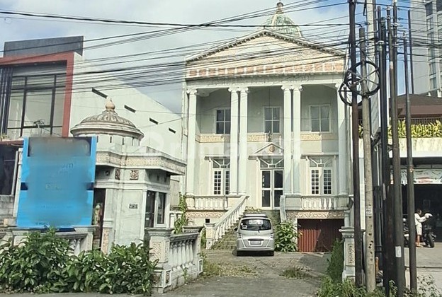 2-Story Shop House on Palagan Street Yogyakarta - Busy & Promising Location 2-Story Shop House on Palagan Street Yogyakarta - Busy & Promising Location