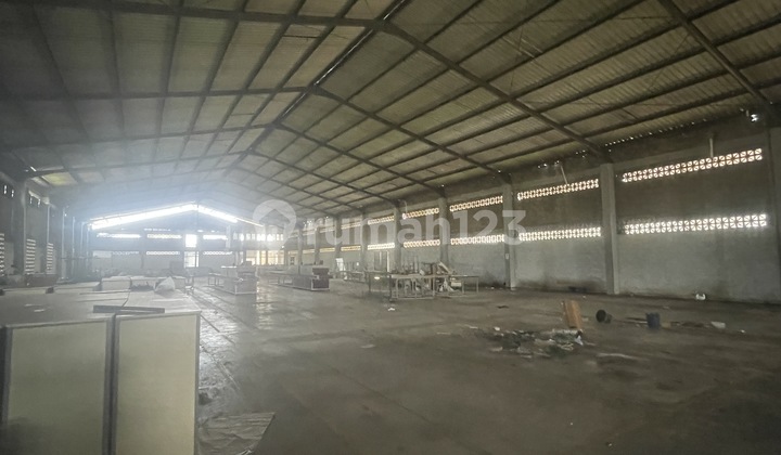 spacious warehouse in the Prambanan industrial area, Sleman, Yogyakarta spacious warehouse in the Prambanan industrial area, Sleman, Yogyakarta
