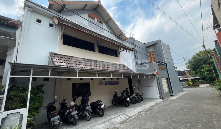rumah kantor 2 lantai di nogotirto gamping sleman yogyakarta