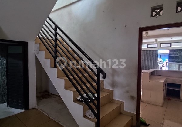 For Rent Strategic 2-Storey Shop House on Jl. Palagan KM 6.5 Suitable for Office & Business, Sariharjo, Ngaglik, Sleman 2