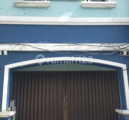 Exclusively for Rent: 3-Story Shophouse at Caragrande Shophouses, North Ring Road Edge, Sleman 2