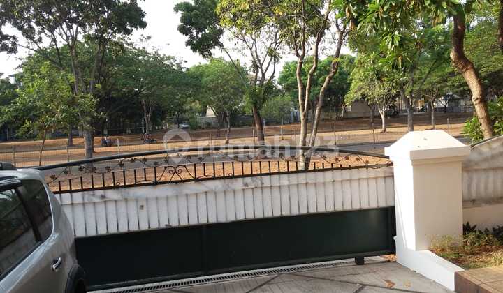 Rumah Luas 2 Lantai di BSD Anggrek Loka 8