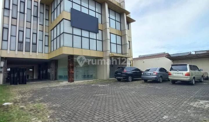 Gedung Kantor SHM di Bintaro