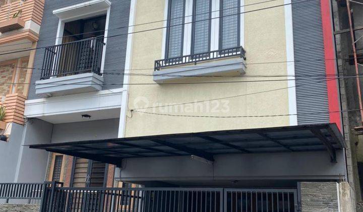 Rumah 3 Lantai Di Komplek Penerangan Daan Mogot Jakarta Barat 1