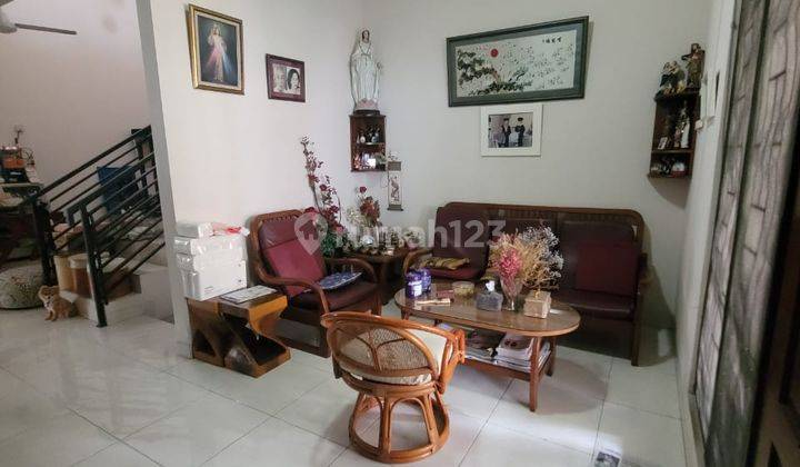 Rumah di PHG Pondok Hijau Golf Gading Serpong Hadap Selatan  1