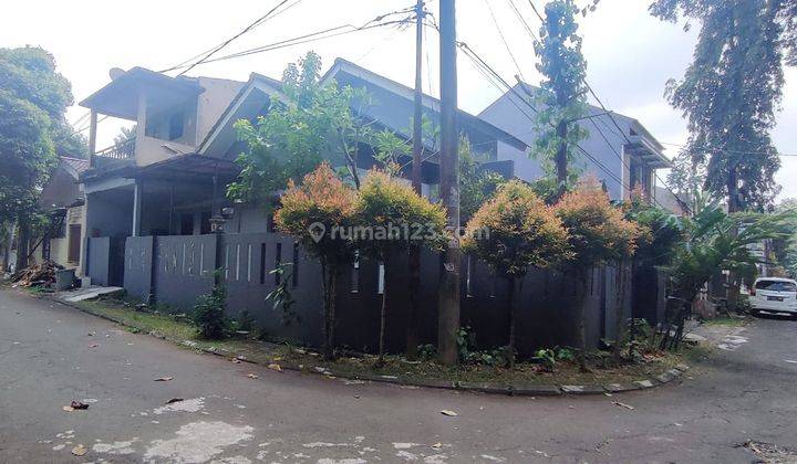 Rumah Huk Hadap Timur dan Selatan di Nusa Loka BSD City 1