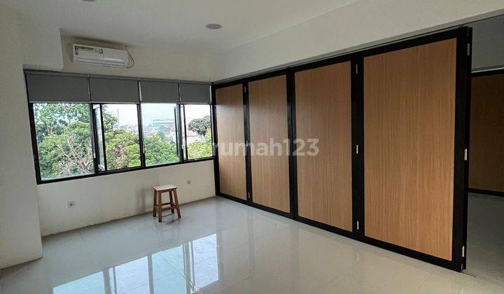 Kantor Rumah Sekaligus Ruang Usaha di Sekitar Area Dr. Soepomo Tebet Jakarta Selatan  2