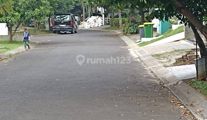 Rumah BSD Kencana Loka Cluster Taman Crysant 2 Renov Cantik Siap Huni  2