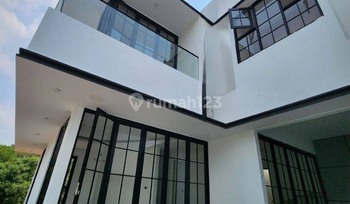 Rumah Baru Mewah 3,5 Lantai Hadap Selatan Row Jalan Lebar Di Caspia The Icon BSD City 2