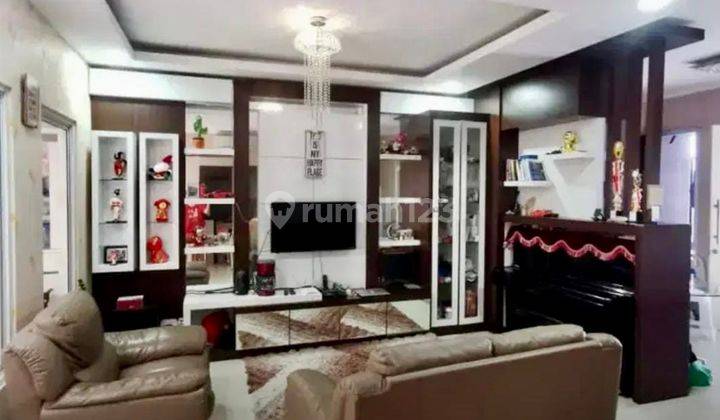 Rumah 2 Lantai Full Furnished di Cluster Bohemia Gading Serpong Rapih Siap Huni 2