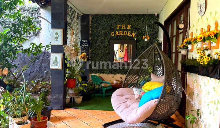 Rumah Megah Nan Mewah Dengan Taman Belakang Luas Bisa Untuk Kolam Renang di Giri Loka BSD City