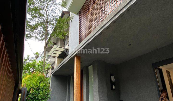 Rumah 3 Lantai di Pondok Indah Jakarta Selatan Ada Lift Dan Swimming Pool Mewah 2