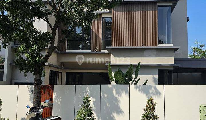 Rumah Baru Modern Kontemporer Tropis Mewah di Kencana Loka BSD City 2