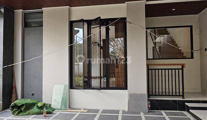 Rumah Baru Modern Kontemporer Tropis Mewah di Kencana Loka BSD City 2