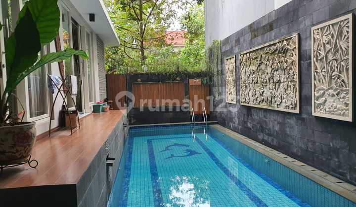 Hook House Garden with Private Swimming Pool in Cluster Pavillion Residence BSD. Hook House Garden with Private Swimming Pool in Cluster Pavillion Residence BSD.
