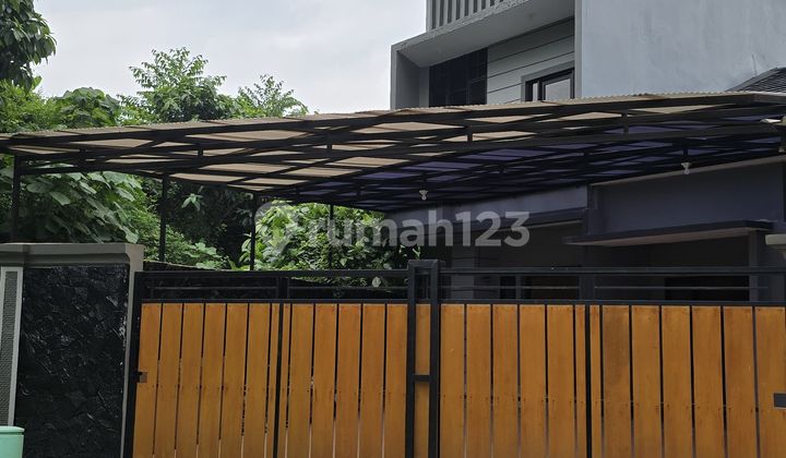 Rumah 2 Lantai Modern Full Renov Halaman Luas Depan Taman Di Serpong Park Cluster Fluorite