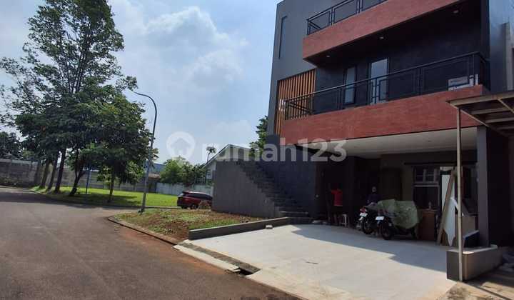 Rumah Baru 3 Lantai Private Lift Huk Selatan Di Sutera Feronia Alam Sutera
