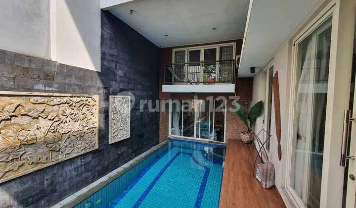 Hook House Garden with Private Swimming Pool in Cluster Pavillion Residence BSD. Hook House Garden with Private Swimming Pool in Cluster Pavillion Residence BSD.